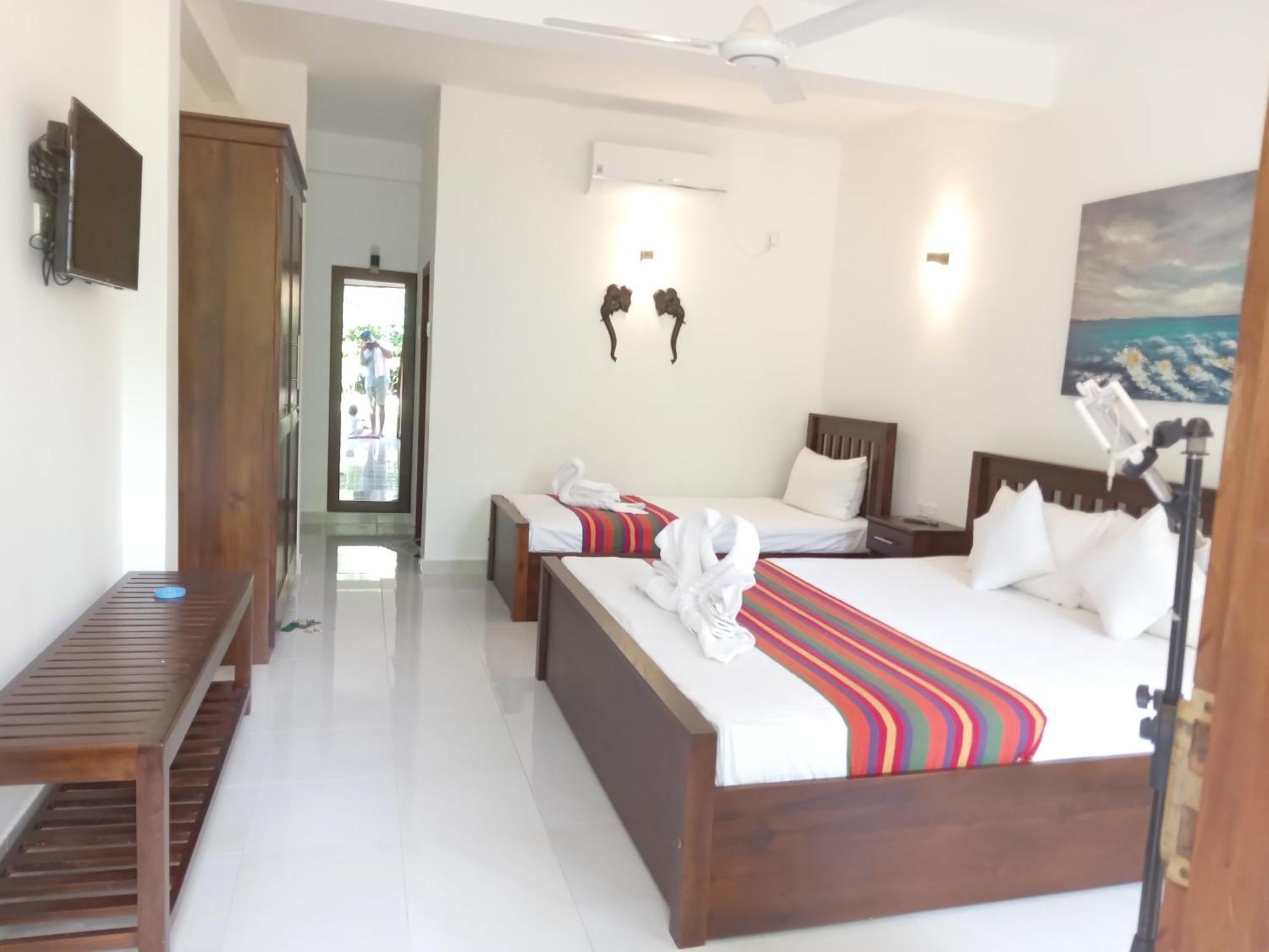 White Rose Safari Home Stay Udawalawe Buitenkant foto