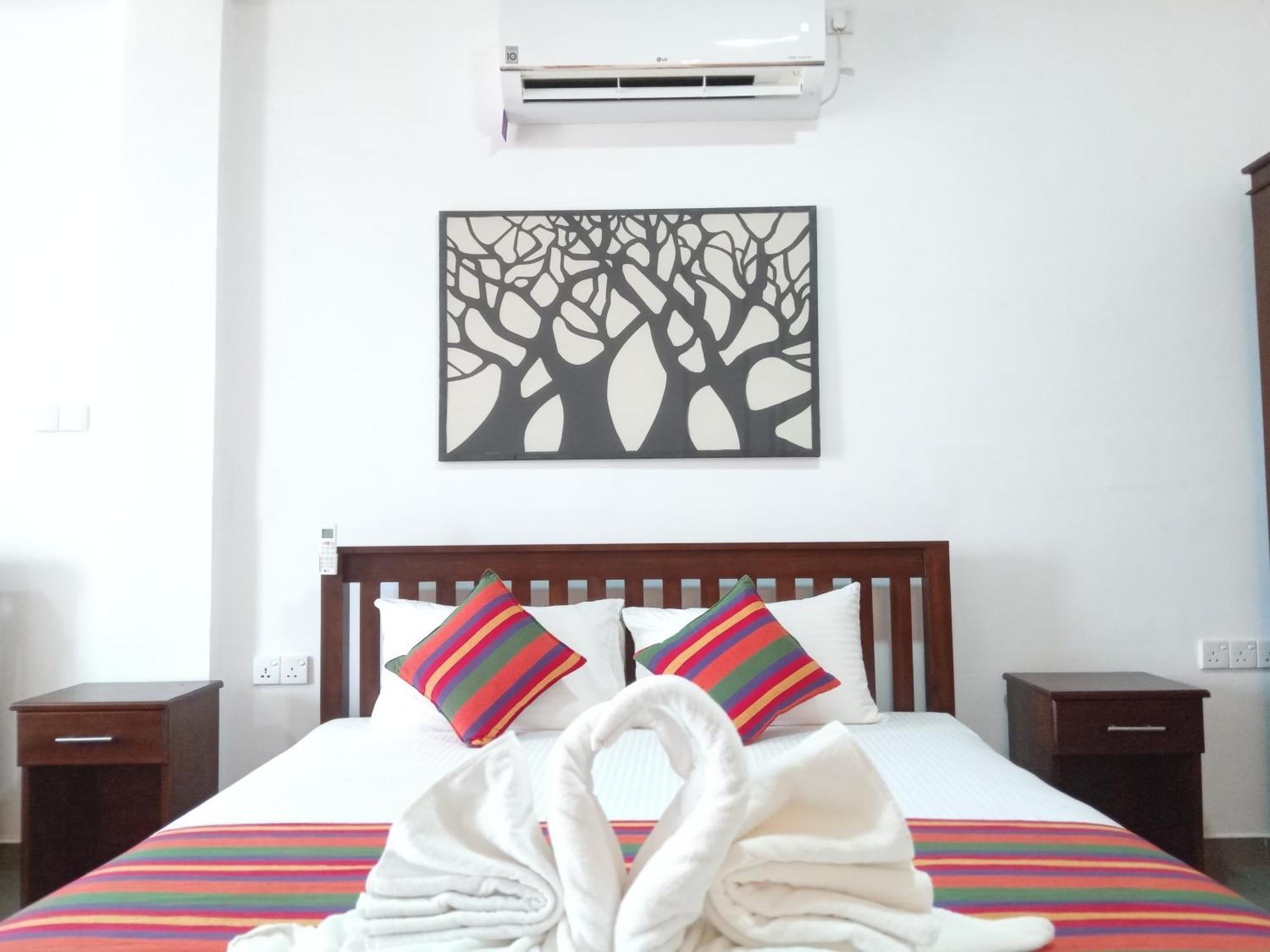 White Rose Safari Home Stay Udawalawe Buitenkant foto